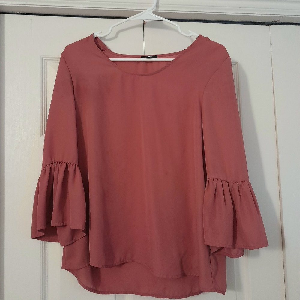 A&I Rusty Rose Ruffled Sleeved Blouse